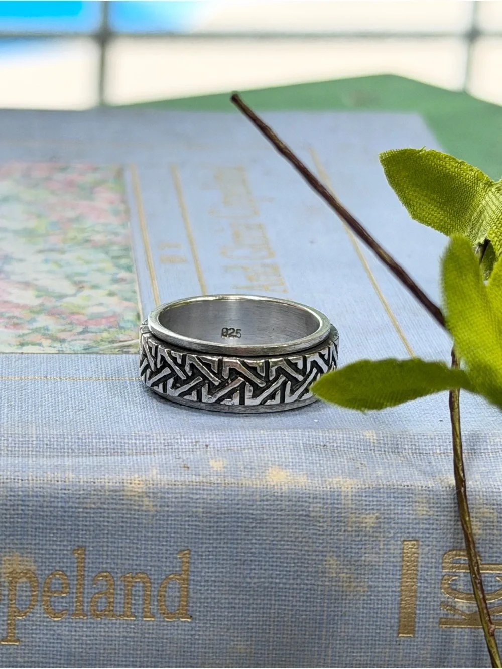 Vintage 925 Sterling Silver Celtic Knot Men's Ring | Band. Size- 8.5 Masculine